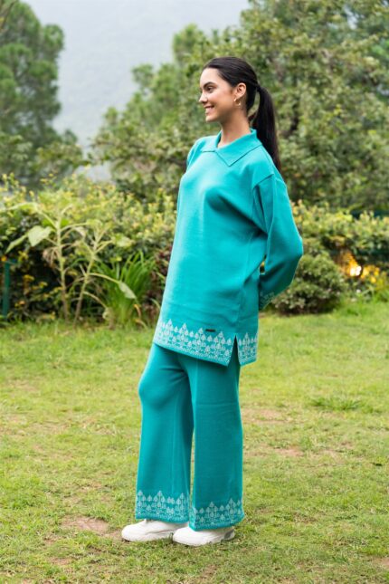 Relax in Style – Women’s Knit Co-ord Set with Elegant Design